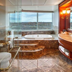 Queen Room Whirlpool